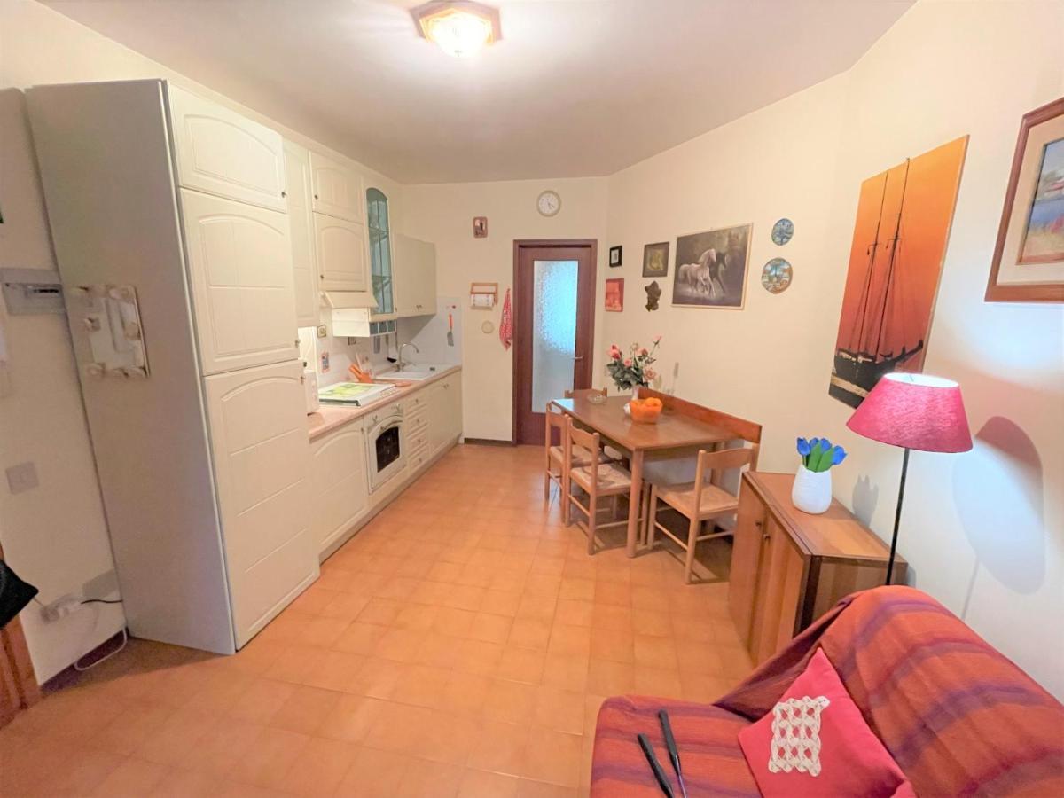 Condominio Miriam Бибионе Екстериор снимка