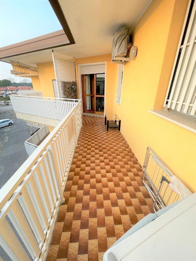 Condominio Miriam Бибионе Екстериор снимка